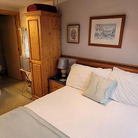Alington House Bed & Breakfast CBG Eksteriør bilde
