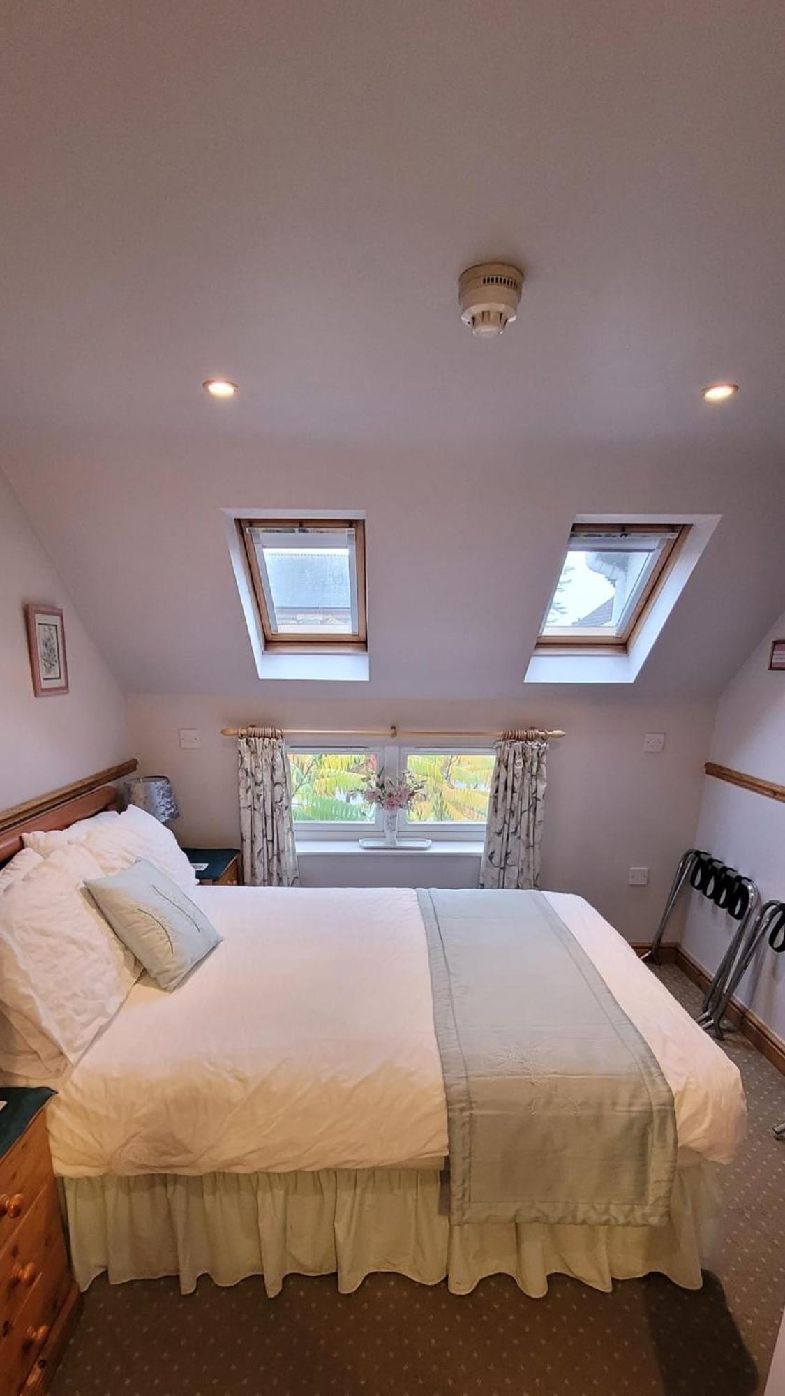 Alington House Bed & Breakfast CBG Eksteriør bilde